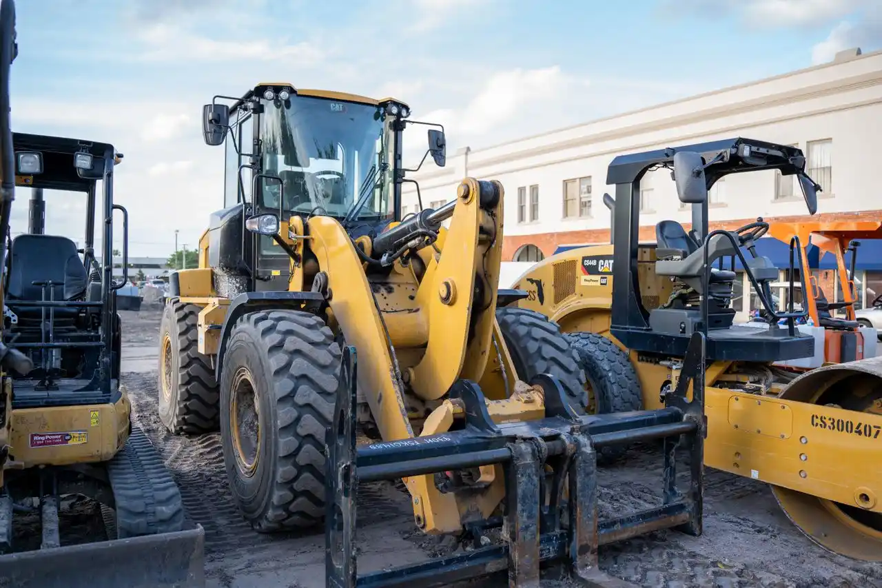 Outdoor equipment yard